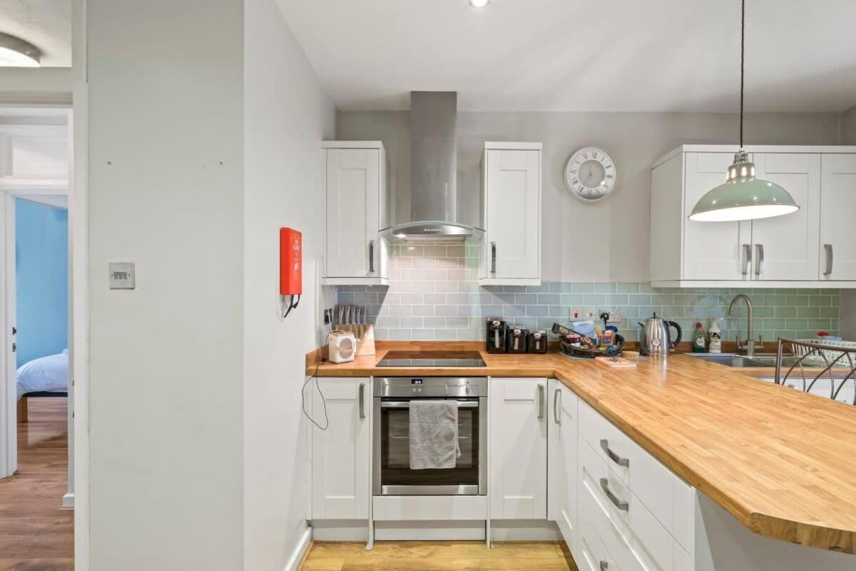 Apartment Modern Flat On The W Private Parking *