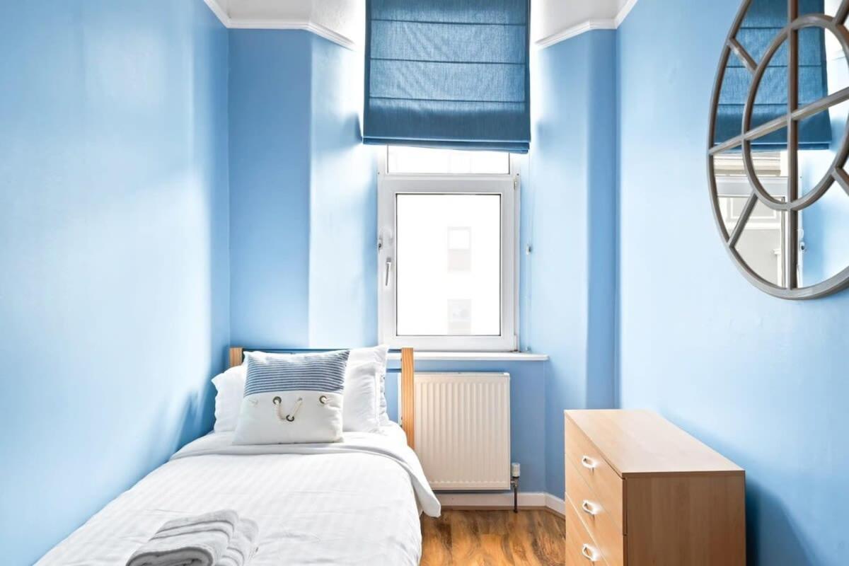 Modern Flat On The W Private Parking