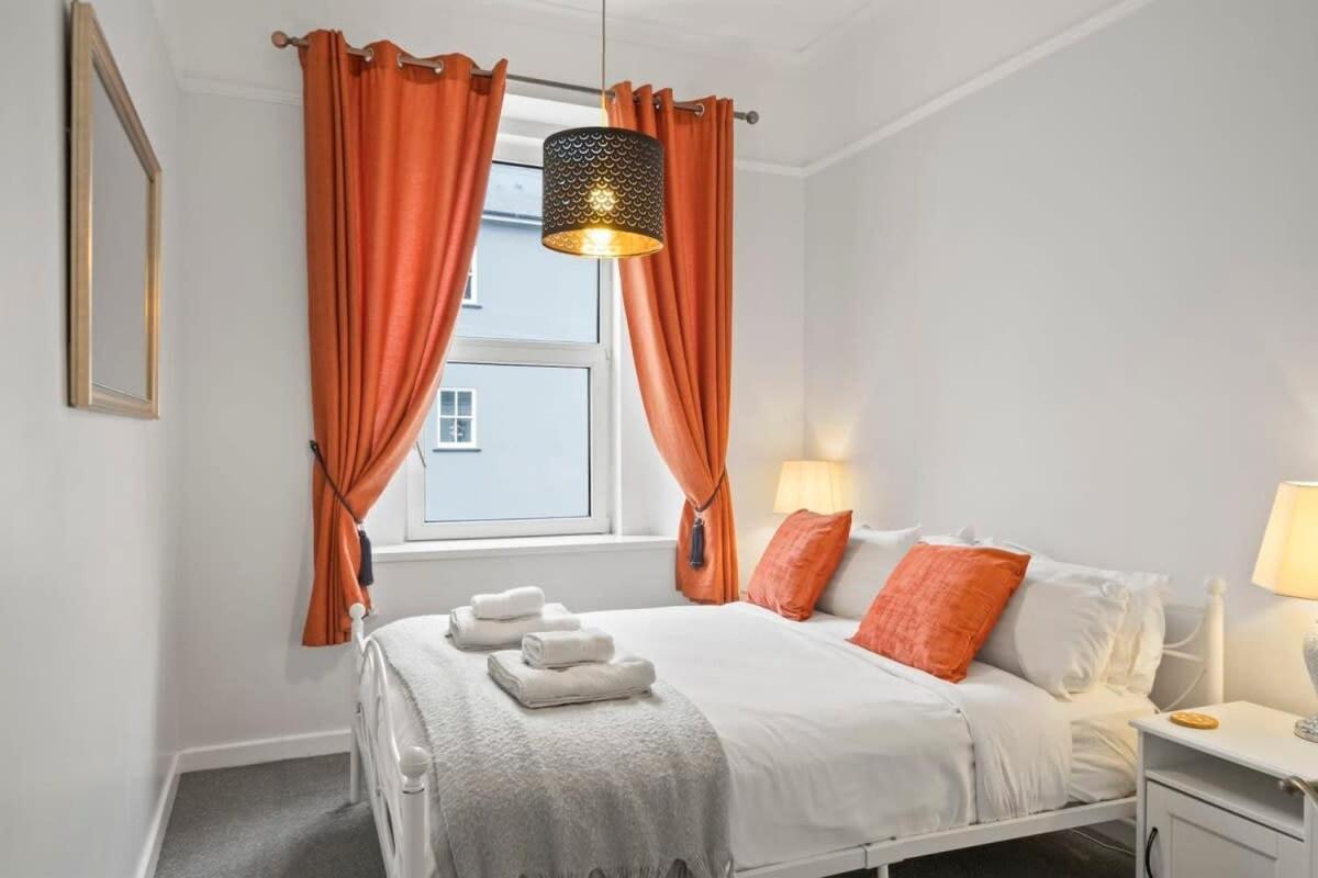 Modern Flat On The W Private Parking